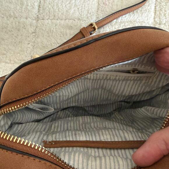 Round Flower Embroidered Brown Crossbody Purse Handbag - Picture 7 of 13